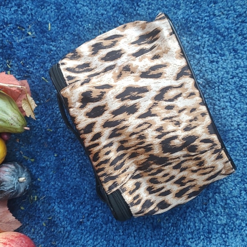 Leopard Make up Bag - Picture 7 of 8